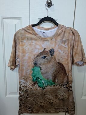🦋5/25$ Capybara Graphic Tee in Brown with Green Accent - Small Pets Apparel